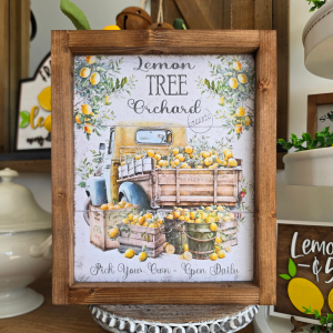 Cadre sign farmhouse Lemon Tree Orchard avec pick-up vintage et citrons