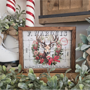 Cadre décoratif en bois style farmhouse avec cerf et lettrage F. Marquis – Forêt Royale