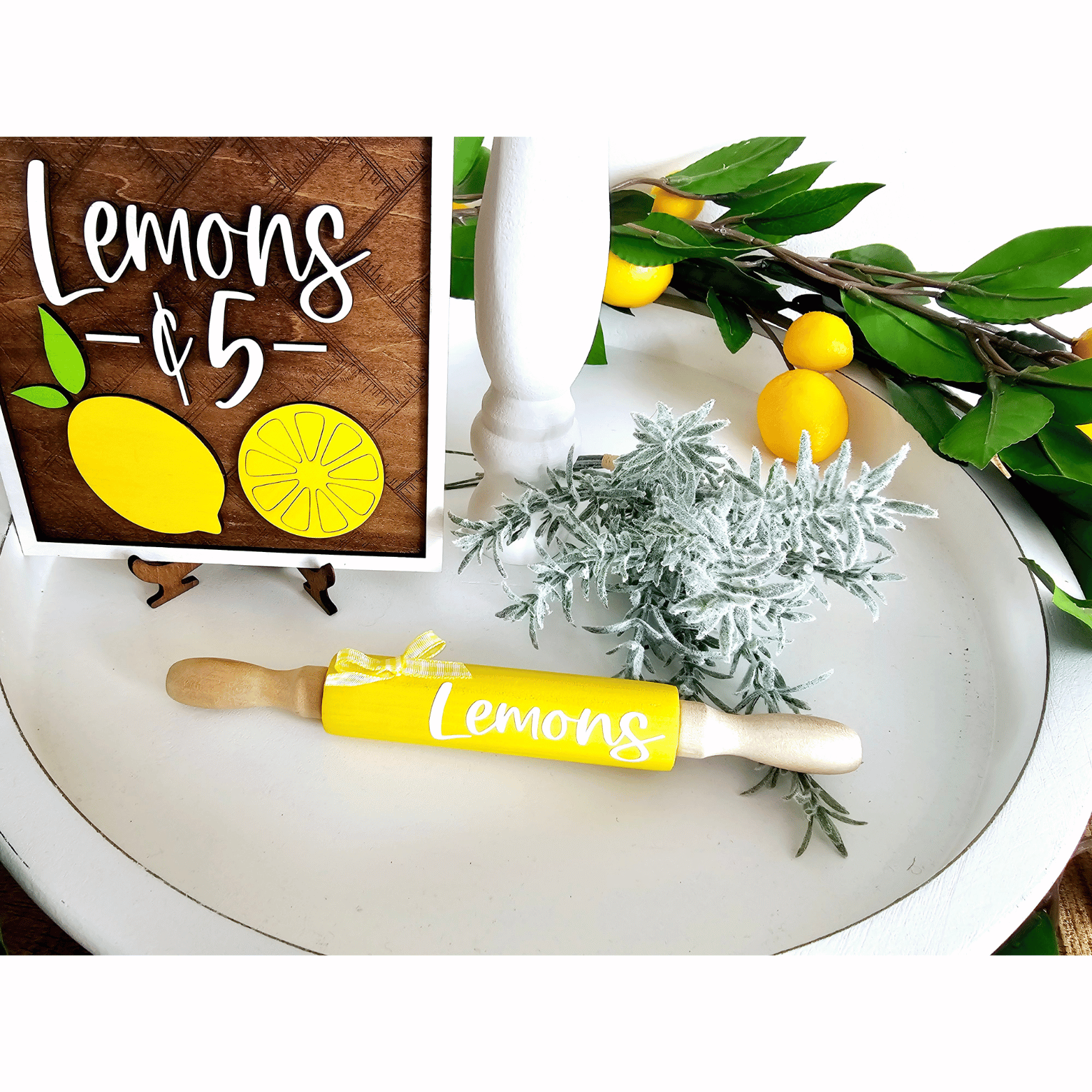 mini-rouleau-a-patisserie-decoration-farmhouse-tiered-tray-lemons-ete-estival-citron-décor-plateau-a-etages-plateau-a-plusieurs-niveaux (2)