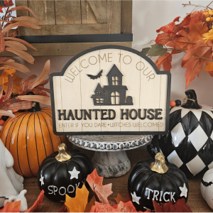 Panneau décoratif farmhouse Haunted House en bois, style Halloween vintage avec maison hantée et chauve-souris