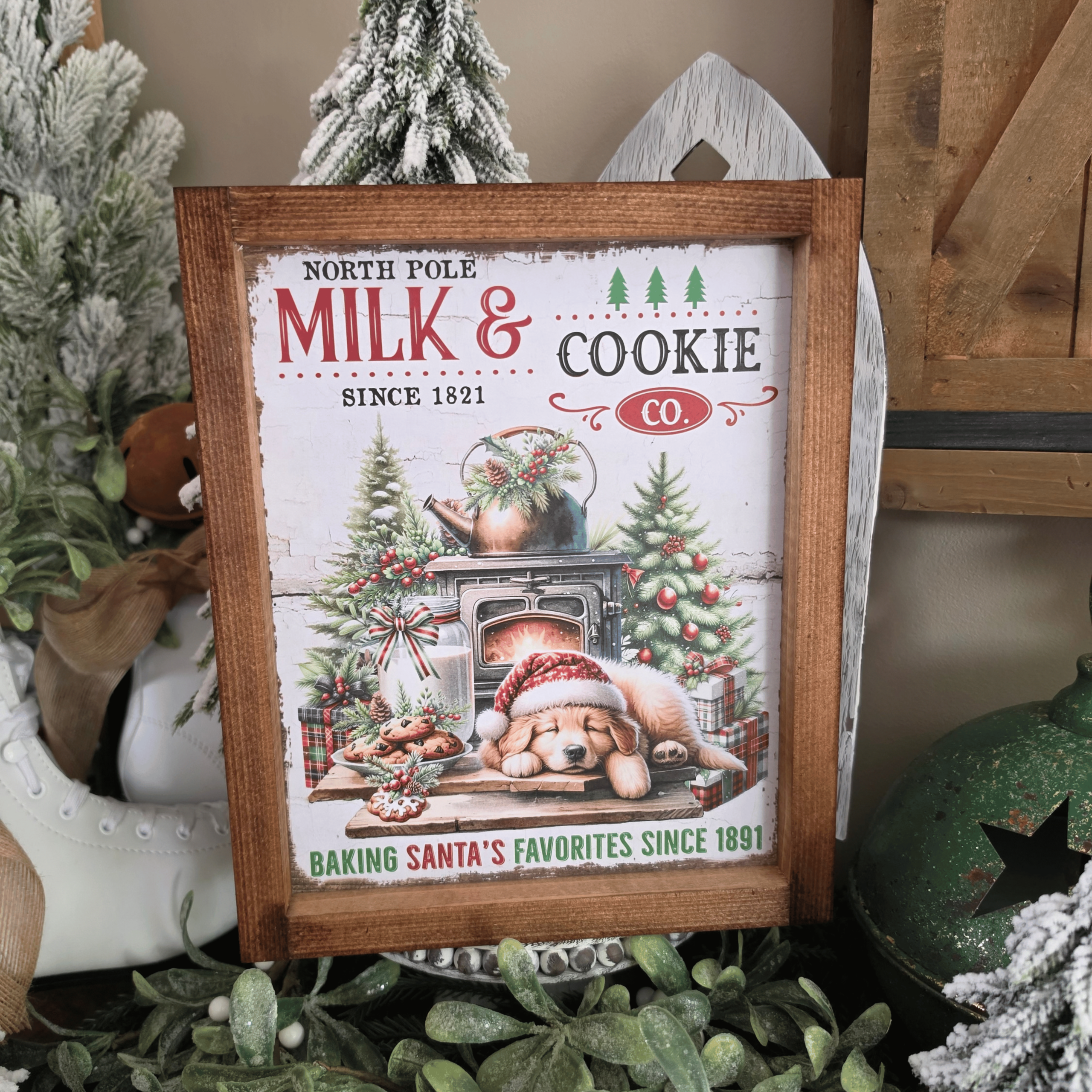 Cadre farmhouse Noël Milk and Cookie Co avec chien, biscuits et sapins