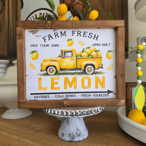Cadre sign farmhouse Farm Fresh Lemon avec pick-up jaune vintage et citrons