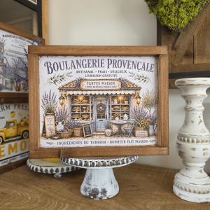 cadre sign farmhouse boulangerie provençale en bois avec lavande oliviers et tartes maison pour décoration cuisine vintage