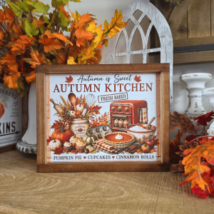 cadre sign farmhouse autumn kitchen en bois avec citrouilles tarte cupcakes et cannelle pour décoration cuisine automne