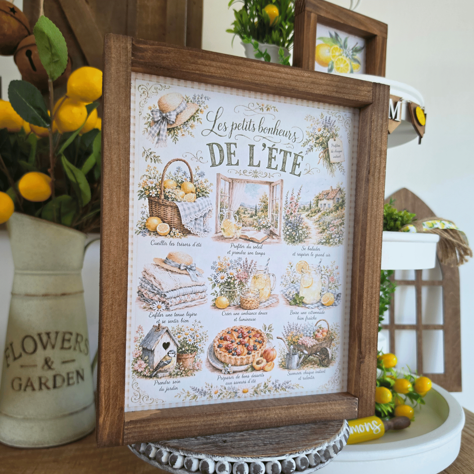 Cadre sign farmhouse Les Petits Bonheurs de l’Été avec citrons et fleurs champêtres