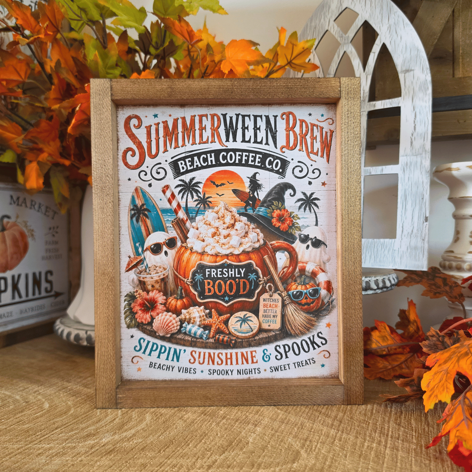 Cadre sign farmhouse Summerween Brew avec fantômes, citrouilles, café et palmiers