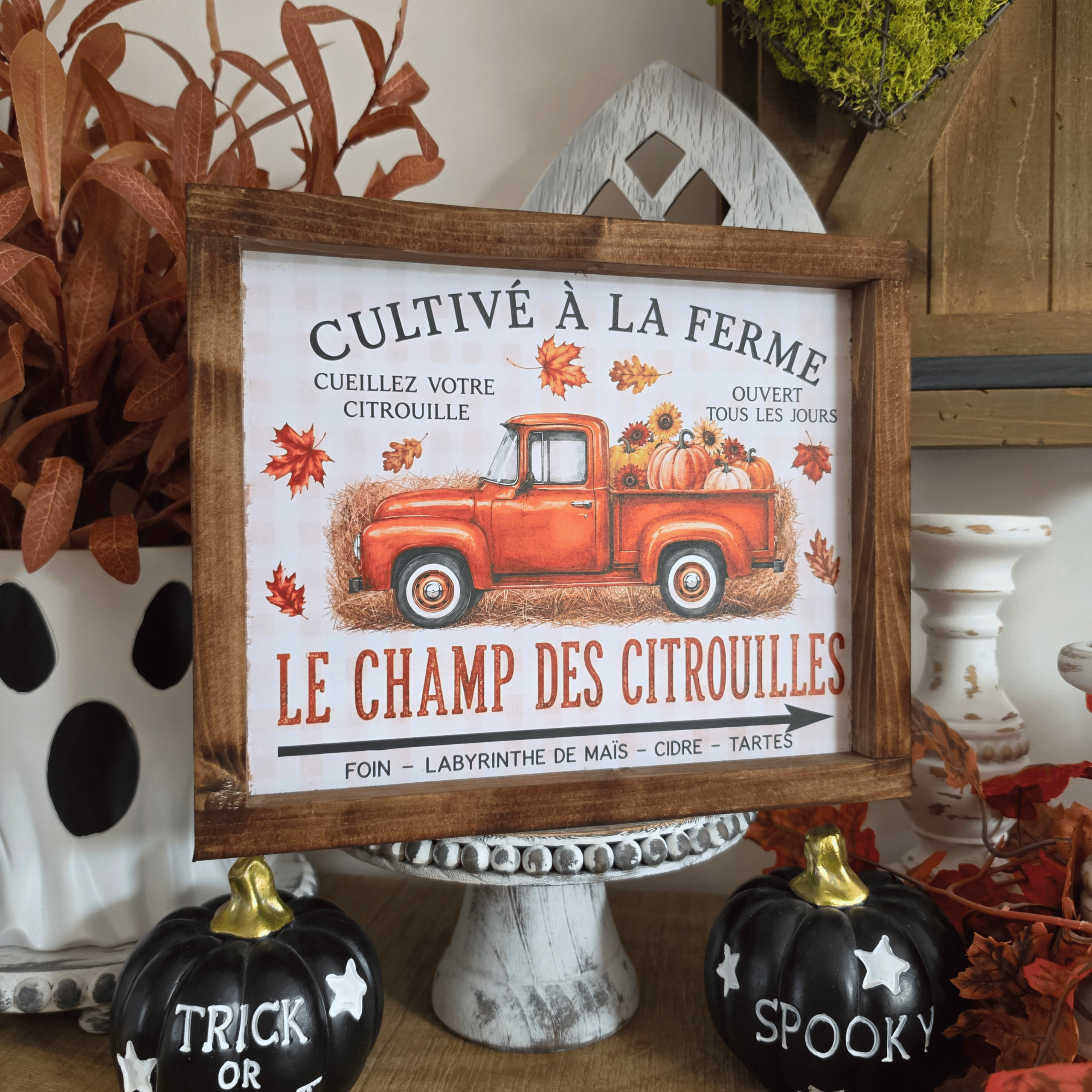 Cadre farmhouse Le Champ des Citrouilles avec pick-up orange