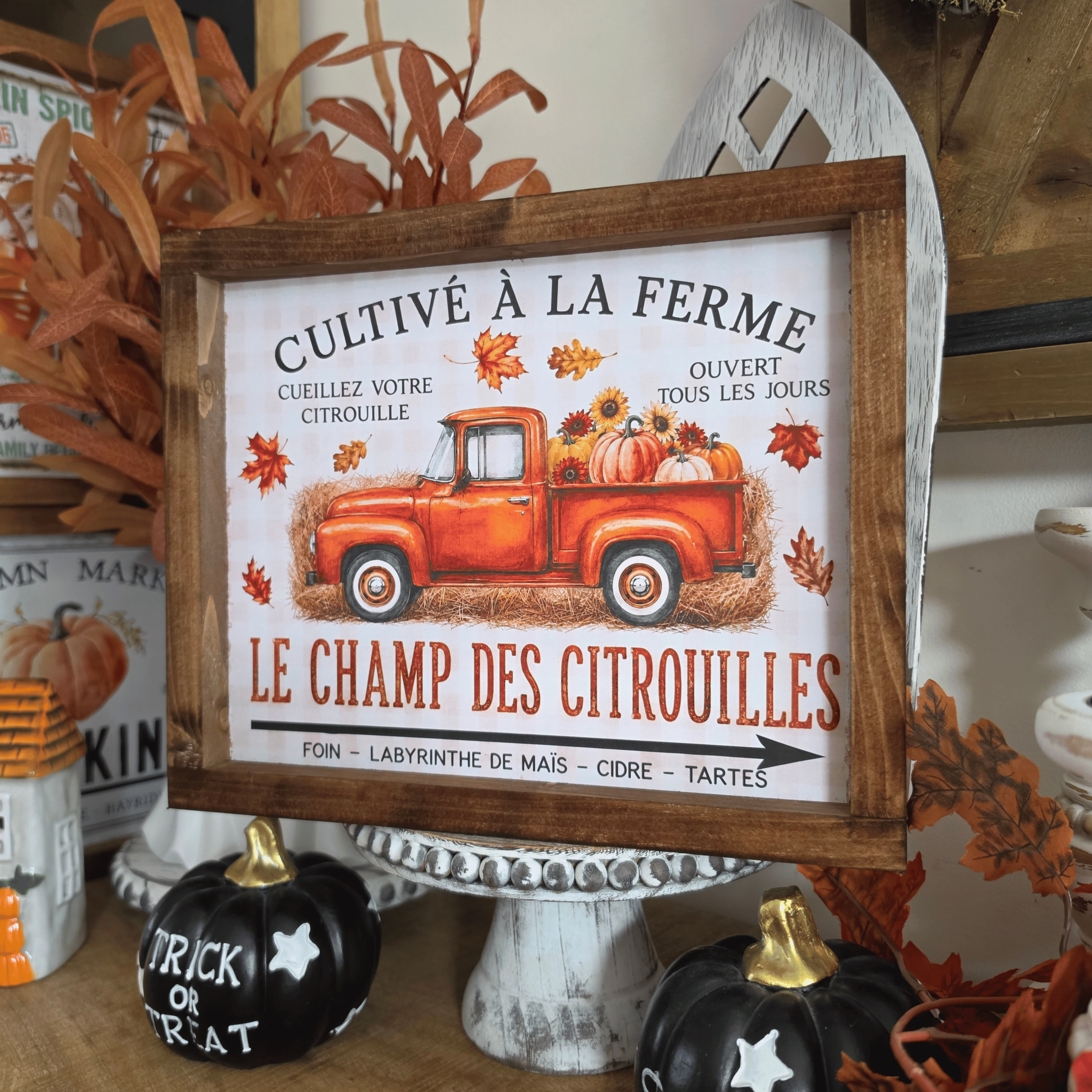 Cadre farmhouse Le Champ des Citrouilles avec pick-up orange