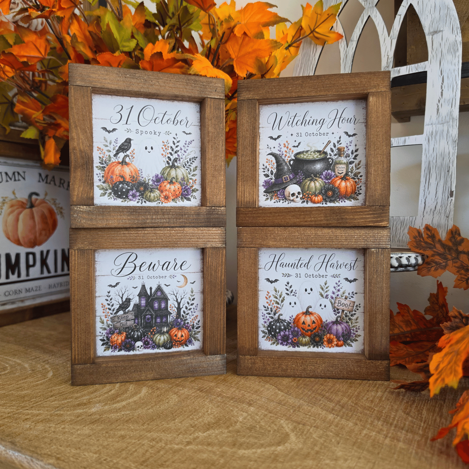 Lot de quatre mini cadres sign farmhouse Halloween avec fantômes, citrouilles, chaudron et maison hantée