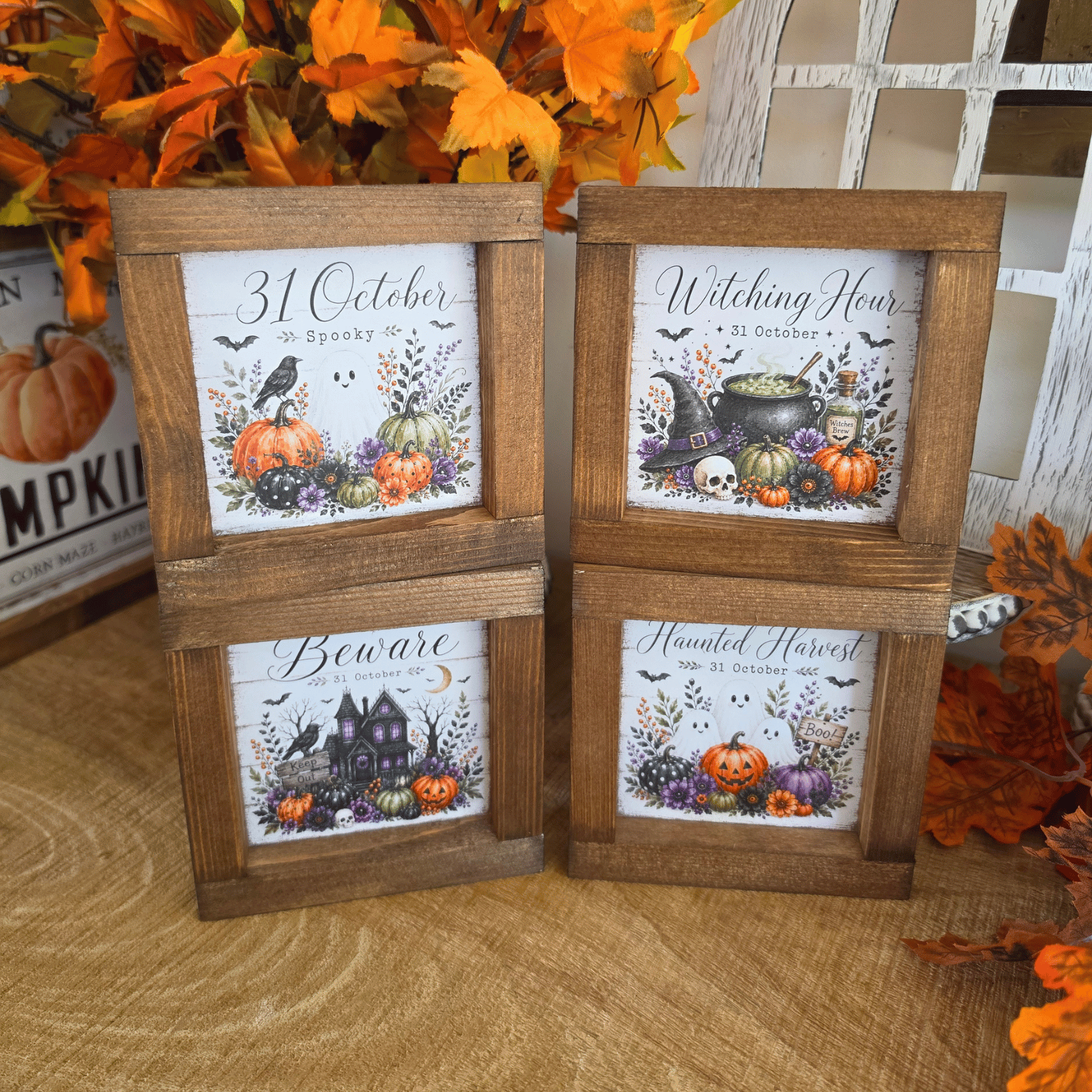 Lot de quatre mini cadres sign farmhouse Halloween avec fantômes, citrouilles, chaudron et maison hantée