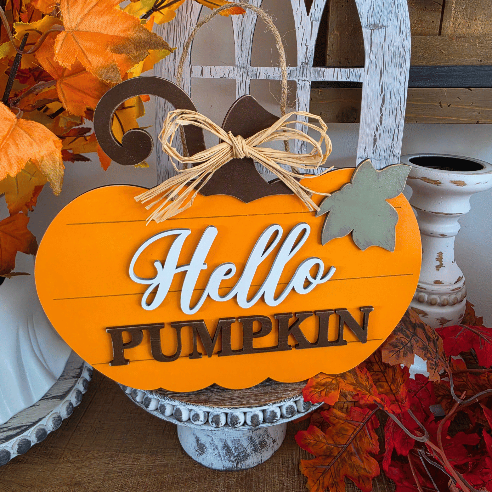 Sign farmhouse Hello Pumpkin orange en forme de citrouille avec nœud en raphia