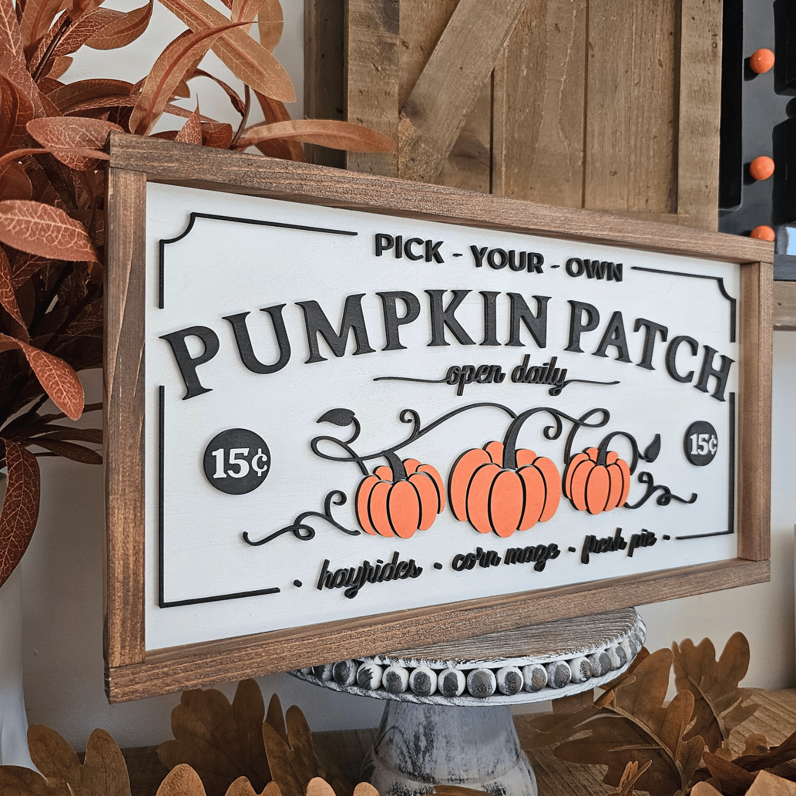 Cadre sign farmhouse Pick Your Own Pumpkin Patch XL avec trois citrouilles orange