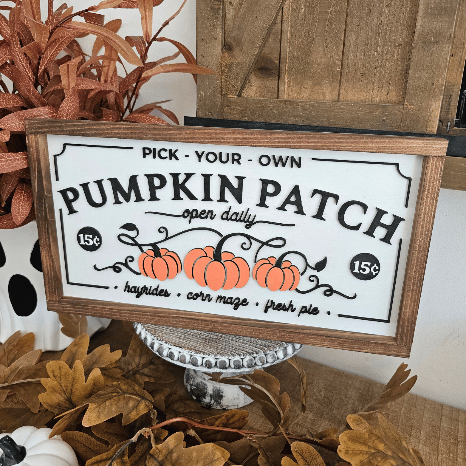 Cadre sign farmhouse Pick Your Own Pumpkin Patch XL avec trois citrouilles orange