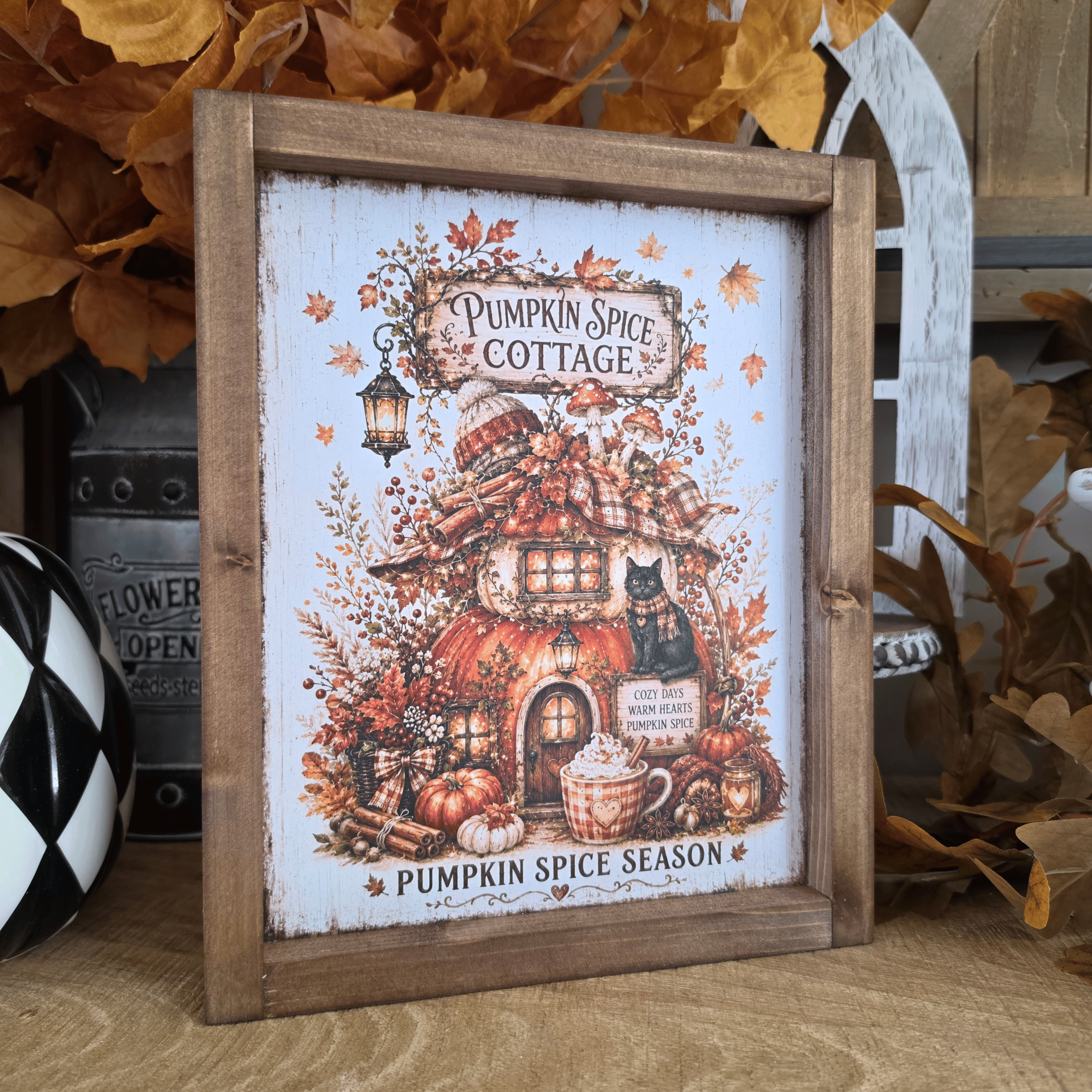 Cadre Pumpkin Spice Cottage farmhouse avec maison citrouille et chat noir