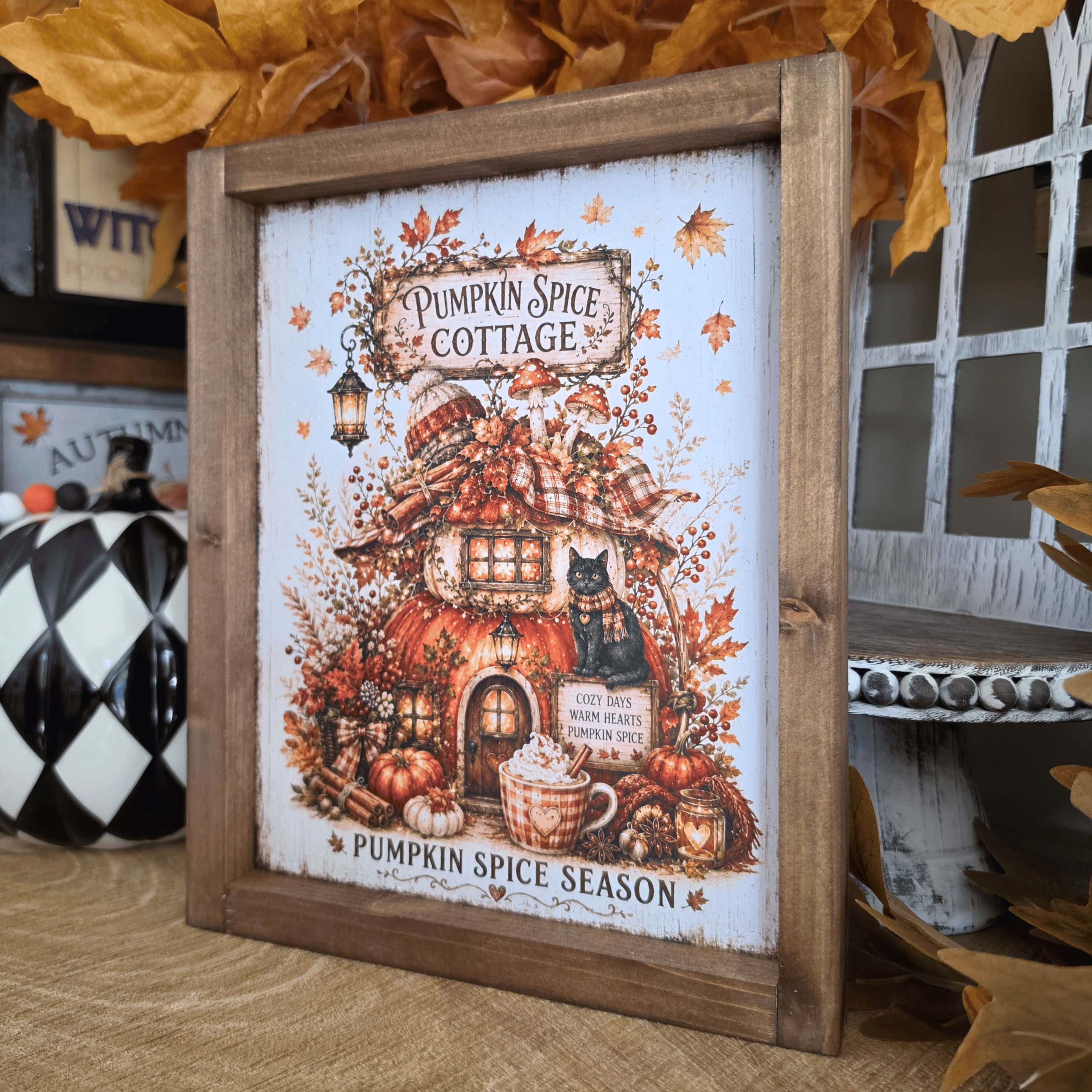 Cadre Pumpkin Spice Cottage farmhouse avec maison citrouille et chat noir