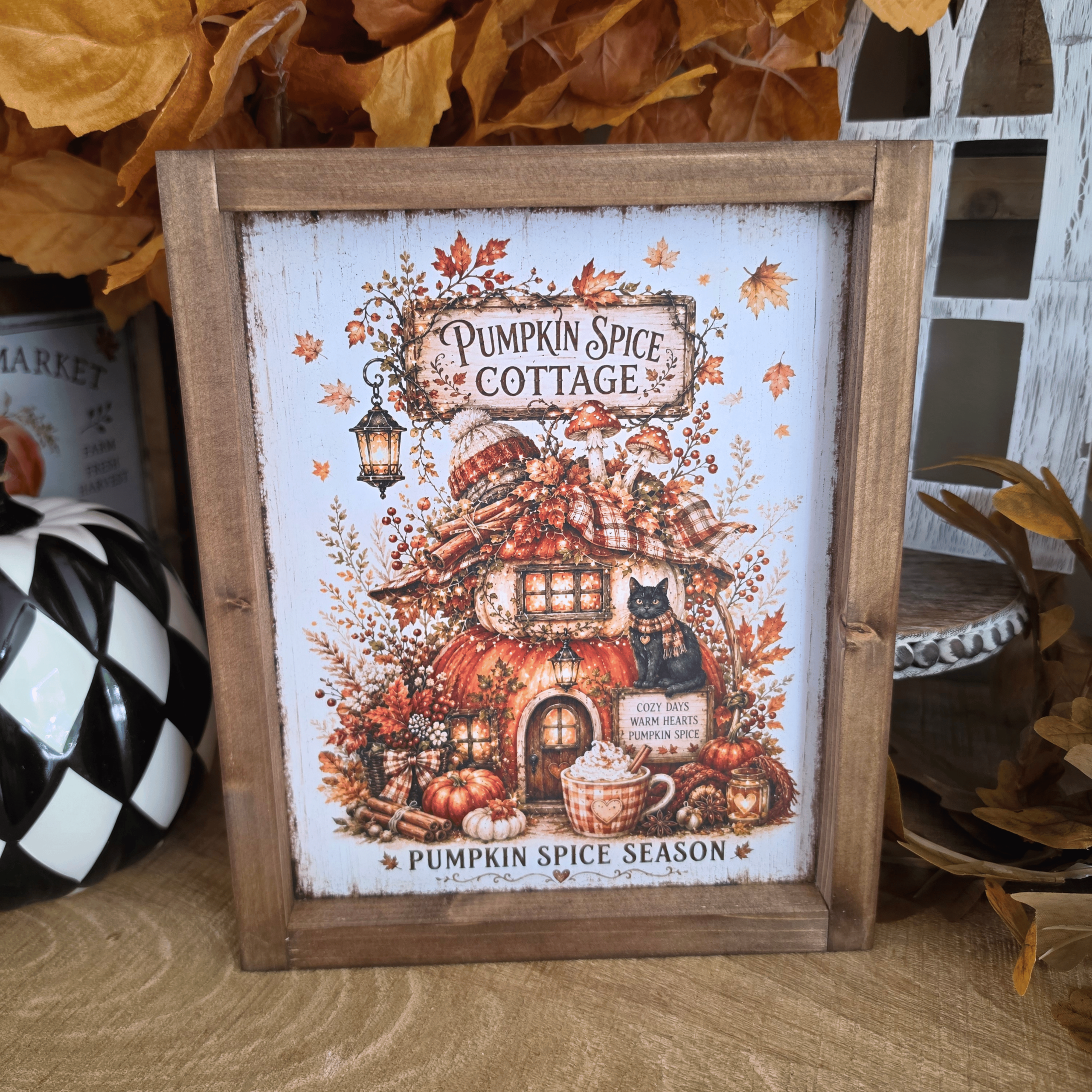 Cadre Pumpkin Spice Cottage farmhouse avec maison citrouille et chat noir