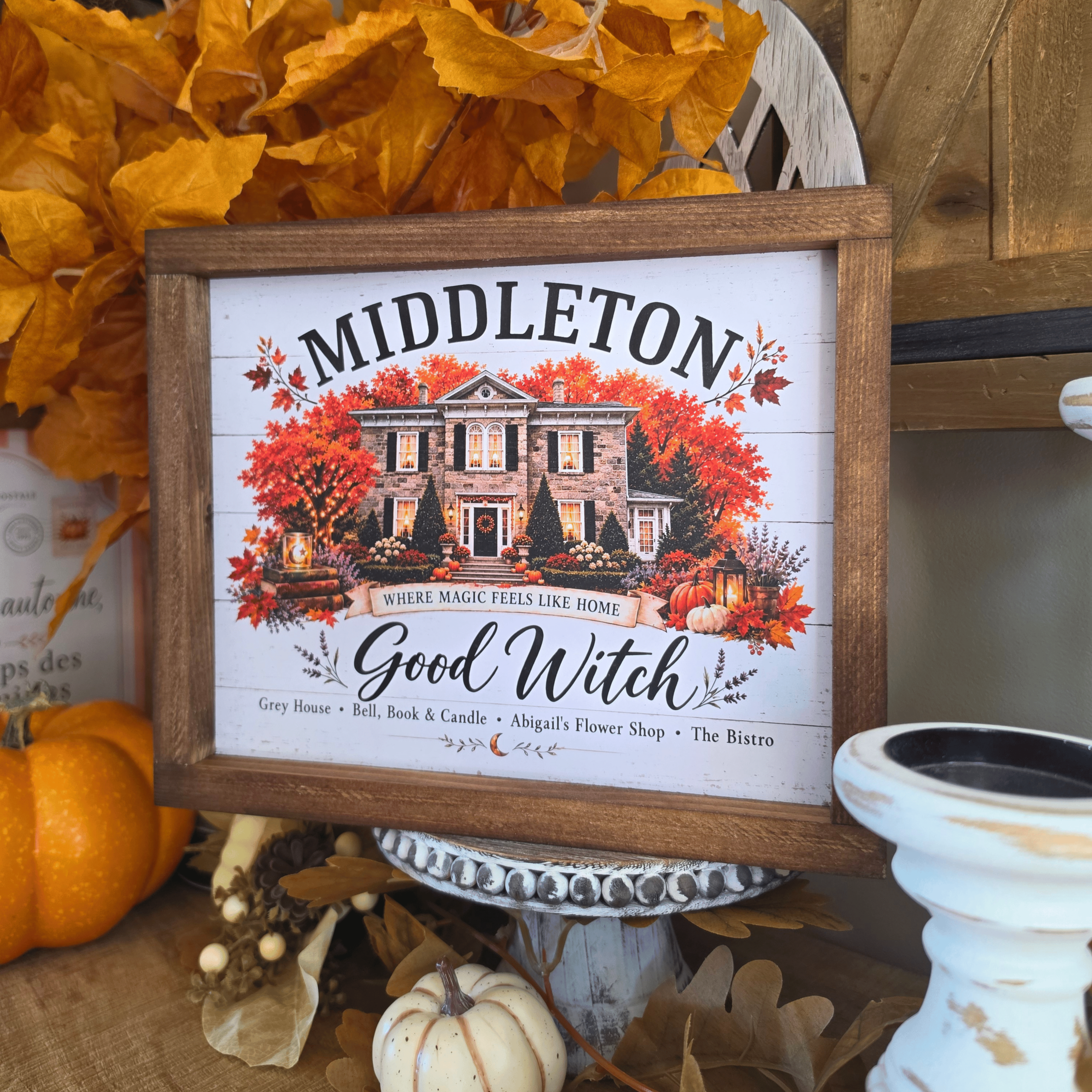 Cadre farmhouse automne Middleton Good Witch avec maison et citrouilles