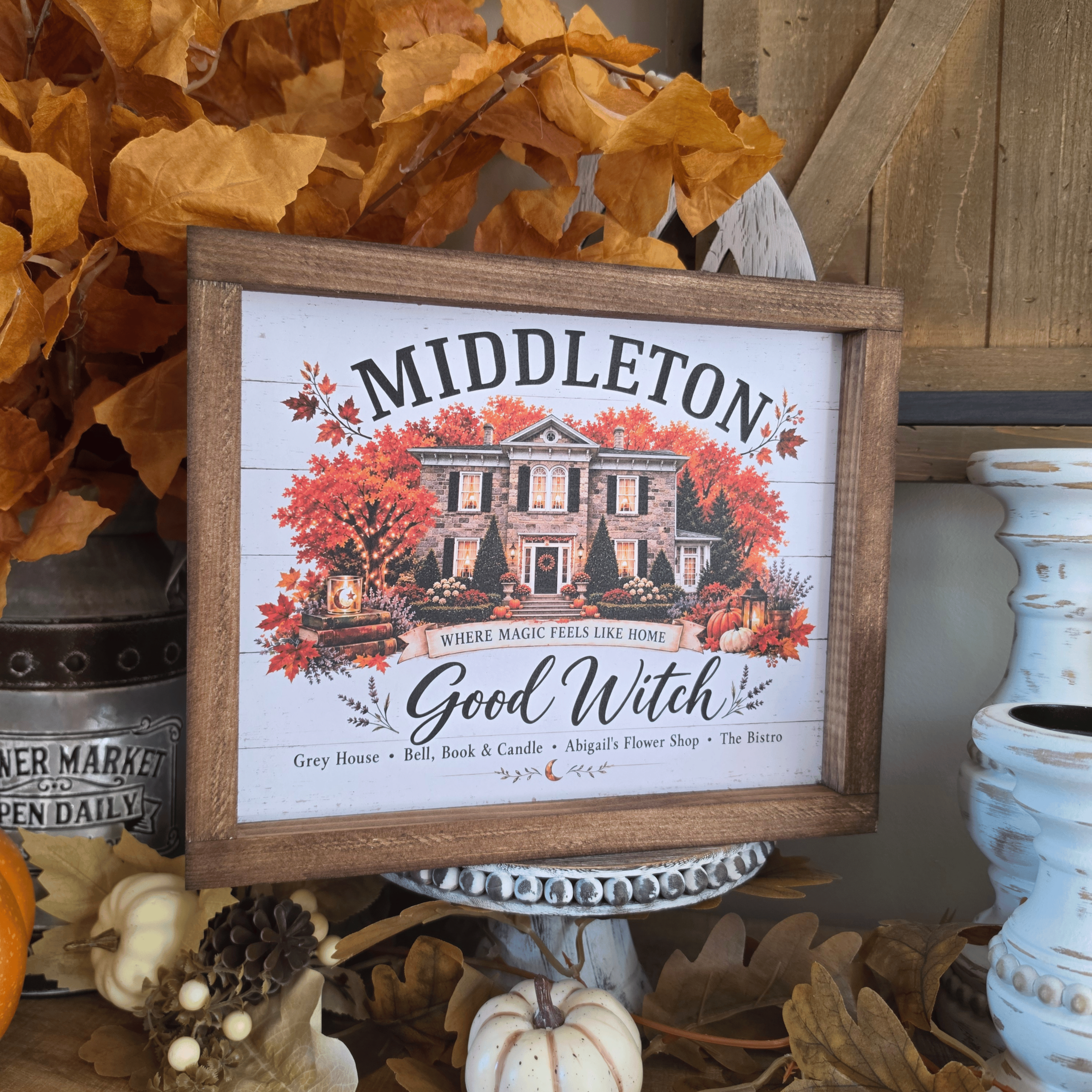 Cadre farmhouse automne Middleton Good Witch avec maison et citrouilles