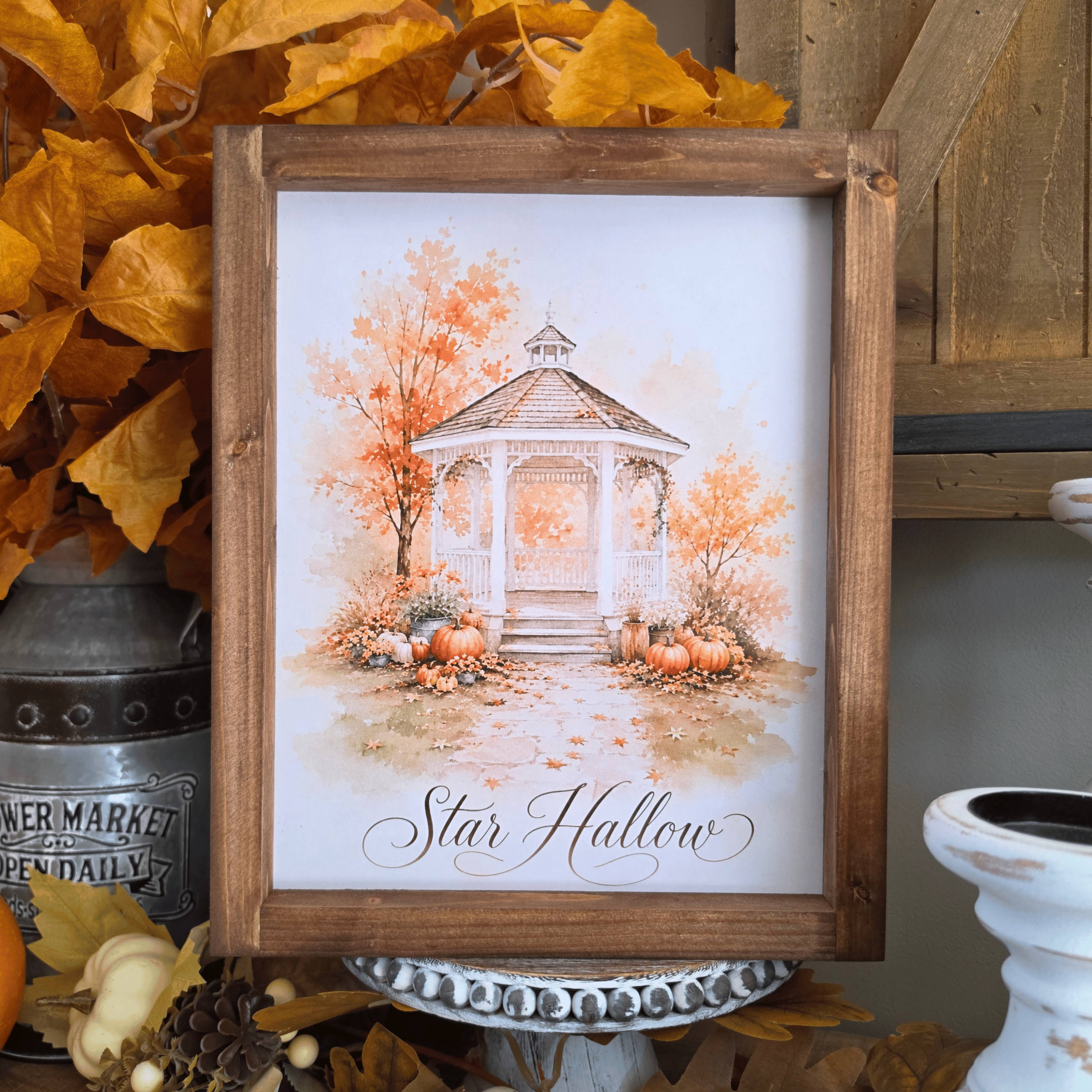 Cadre sign farmhouse Star Hallow avec kiosque et citrouilles d’automne