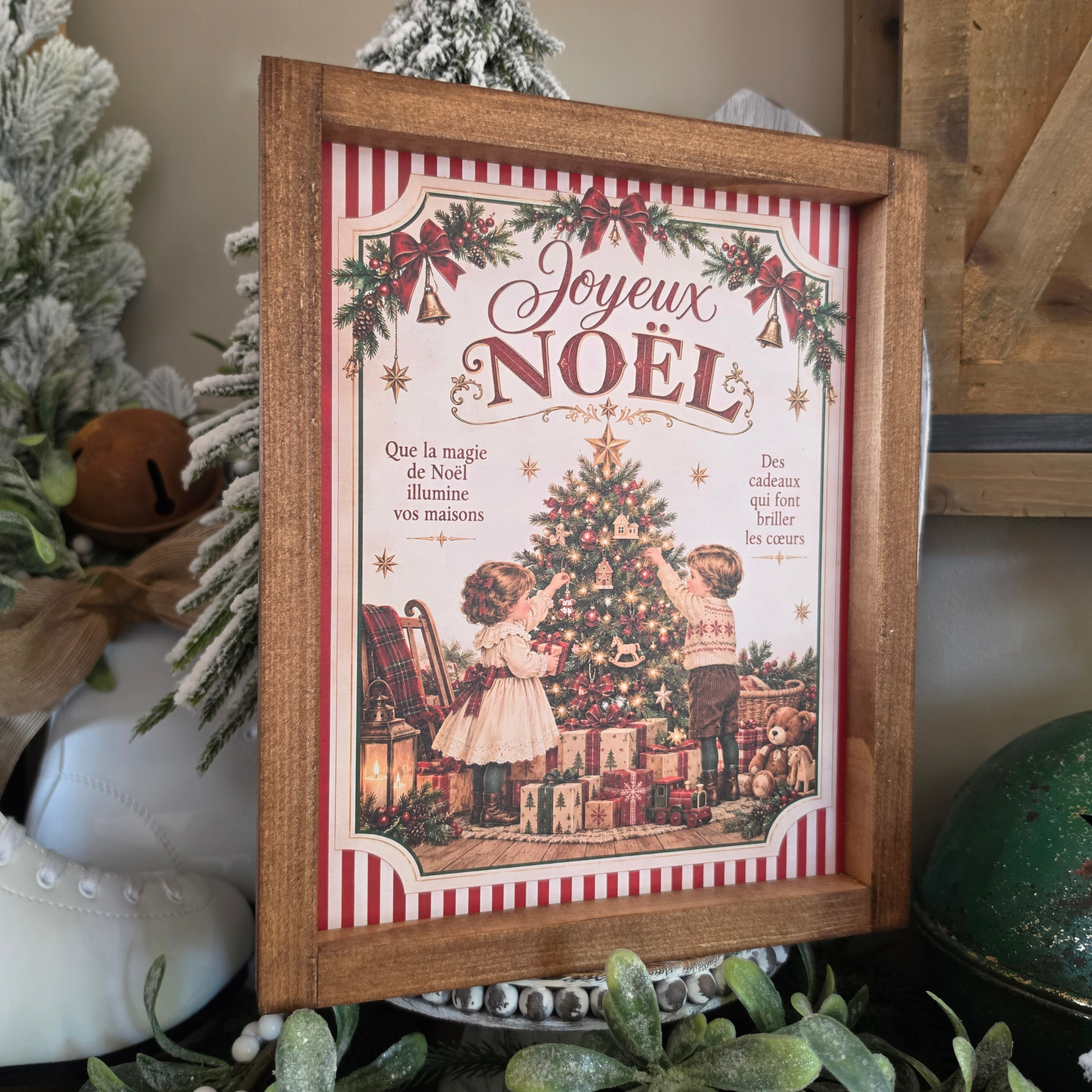 Cadre farmhouse Joyeux Noël avec enfants sapin et cadeaux