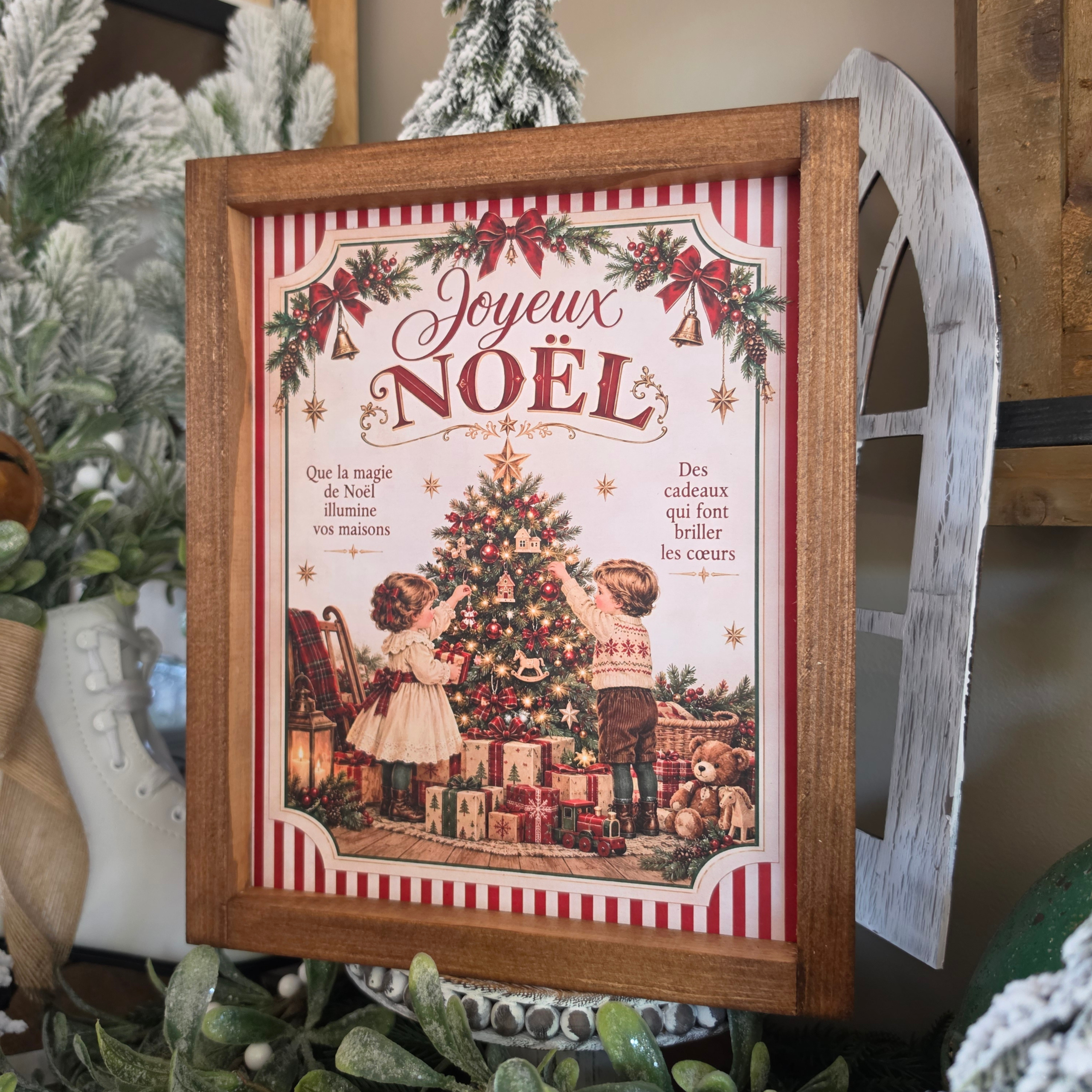 Cadre farmhouse Joyeux Noël avec enfants sapin et cadeaux