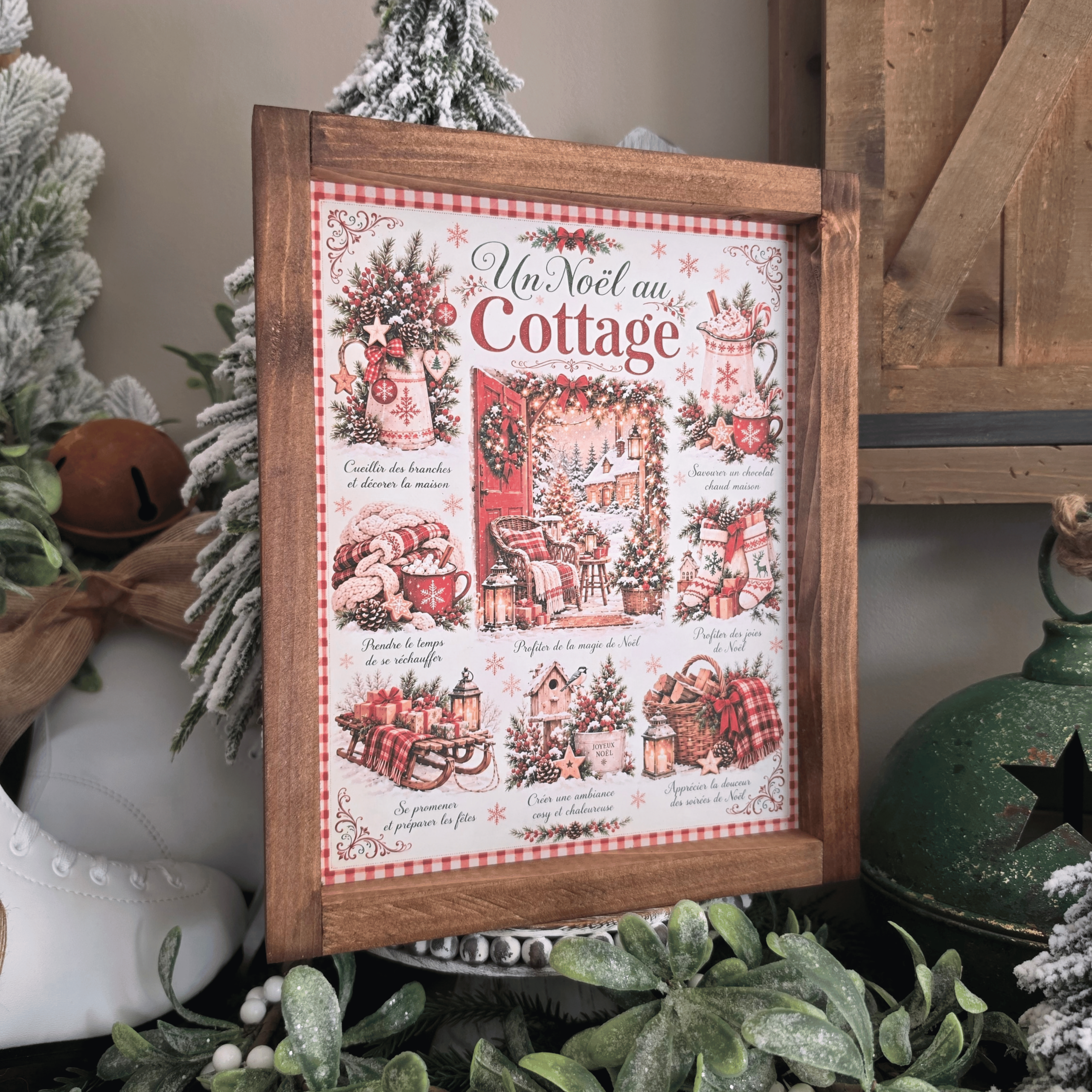 Cadre farmhouse Un Noël au Cottage avec sapins, chocolat chaud et cadeaux