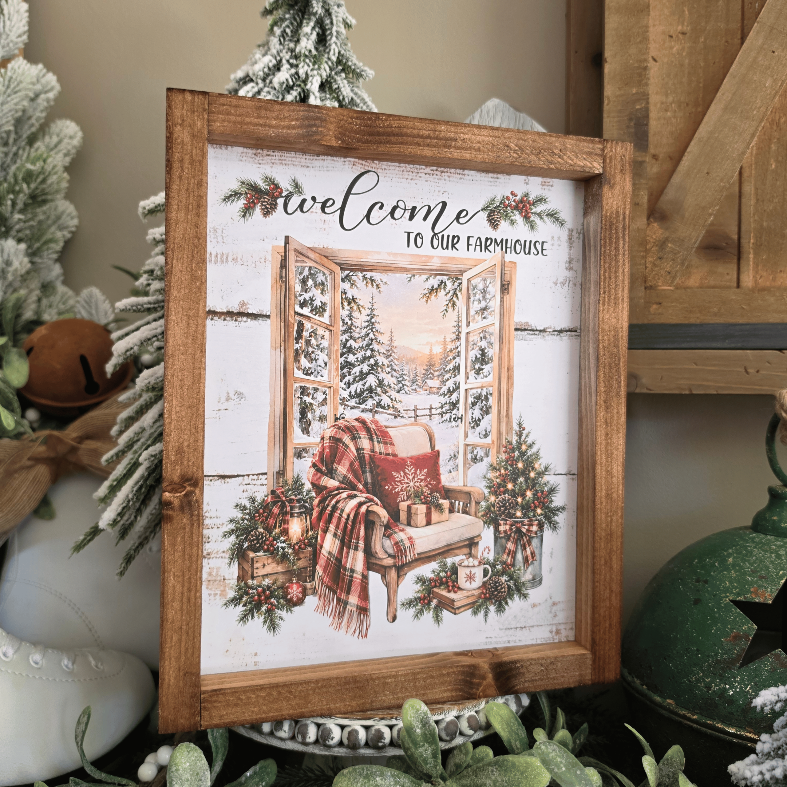 Cadre farmhouse Noël cosy avec fauteuil, plaid tartan et sapin